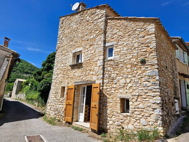 Maison de village en pierres – Saumane, Pays de Banon — photo 1