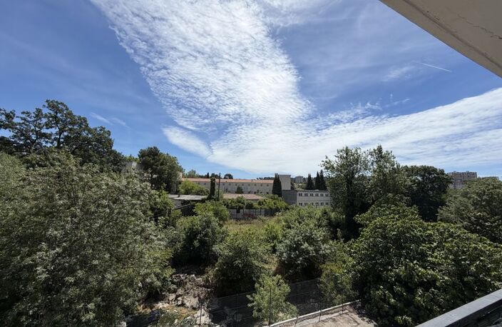 APPARTEMENT T2 47m² / 13013  / BALCON / PLACE DE PARKING — photo 4