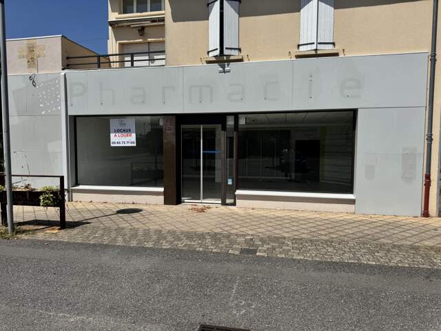LOCAL COMMERCIAL 100 m² – OLEMPS CENTRE — photo du bien