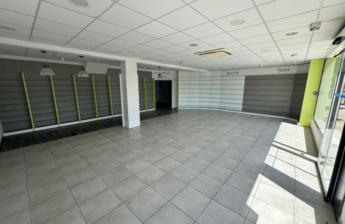 LOCAL COMMERCIAL 100 m² – OLEMPS CENTRE — photo 5
