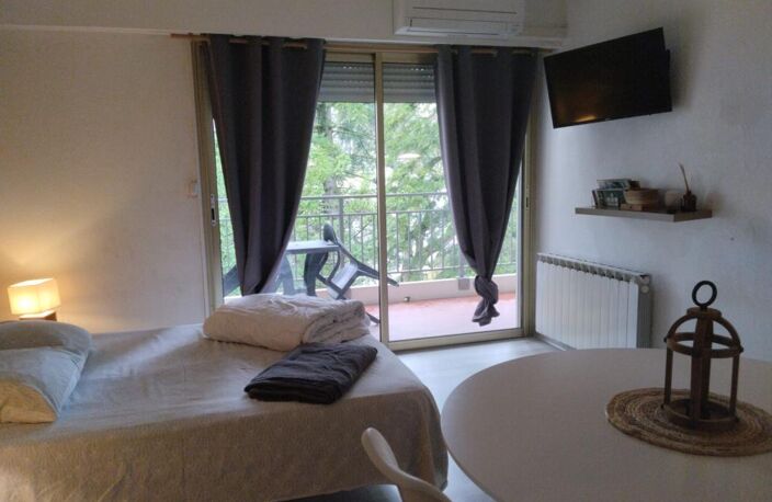 Studio rénové et rentabilisé proche thermes — photo 2