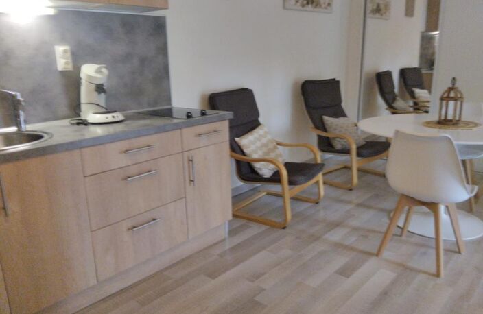 Studio rénové et rentabilisé proche thermes — photo 4