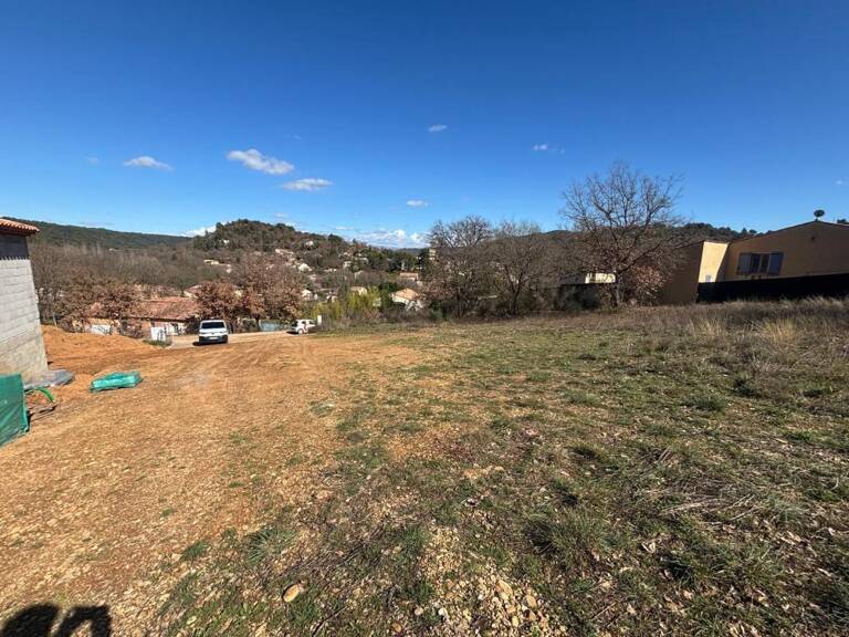 Terrain libre constructeur 689 m2 — photo 1