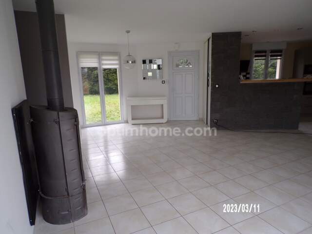 🏡 Plain-pied 105 m² – 3 chambres + bureau – Terrain clos 700 m² – Roullet-Saint-Estèphe — photo du bien