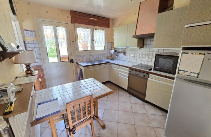 HIRSON (02) - 🏡 Vente maison semi-individuelle, avec 3 chambres 🛏️🛏️🛏️, garage 🚗 et jardin ☘️ — photo 4