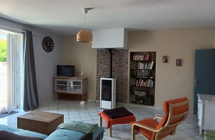 Maison à vendre 5 pièces ISSOIRE (63) — photo 4