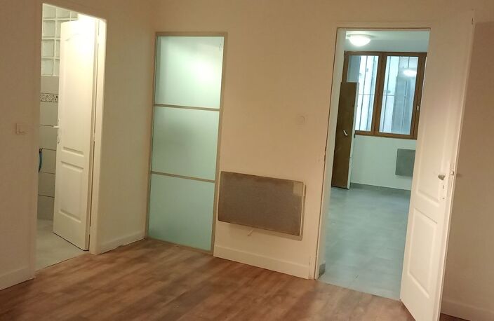 MONTPELLIER ÉCUSSON  T2 43 m² RÉNOVÉ  IDÉAL INVESTISSEUR — photo 3