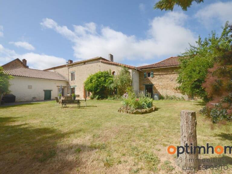   Spacieuse maison de campagne aux multiples possibilités – Saint-Christophe, Charente   — photo 1