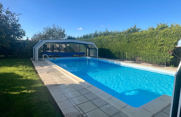 NALLIERS 85370 CALME ABSOLU AUTHENTIQUE FERME RENOVEE AVEC PISCINE HANGAR ET DEPENDANCES SUR 2622M² — photo 4