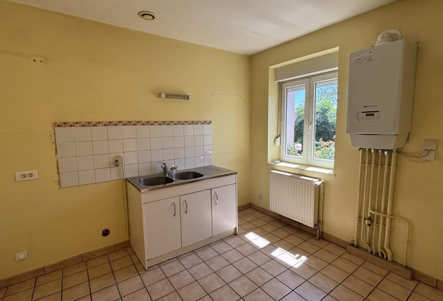 MAISON INDIVIDUELLE 3 PIÈCES – 83,29 M² AVEC JARDIN DE 812 M² À MONTCEAU LES MINES — photo 1