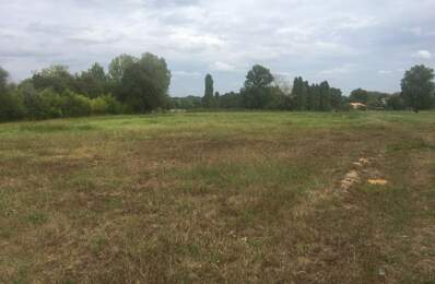 Terrain à bâtir de 613 m² à CAVIGNAC (33) — photo du bien