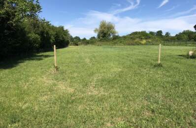 Terrain à bâtir de 824 m² à PUGNAC (33) — photo du bien
