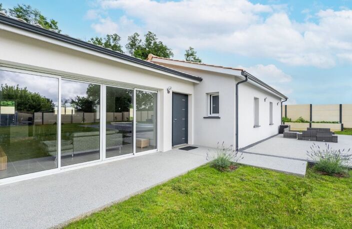 Terrain à bâtir de 824 m² à PUGNAC (33) — photo 3