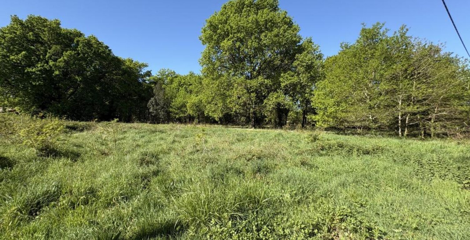 Terrain à bâtir de 910 m² à CUSSAC-FORT-MEDOC (33) — photo 1