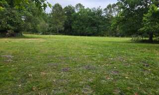 Terrain  1500 m² à vendre à Saint-Savin (33920)