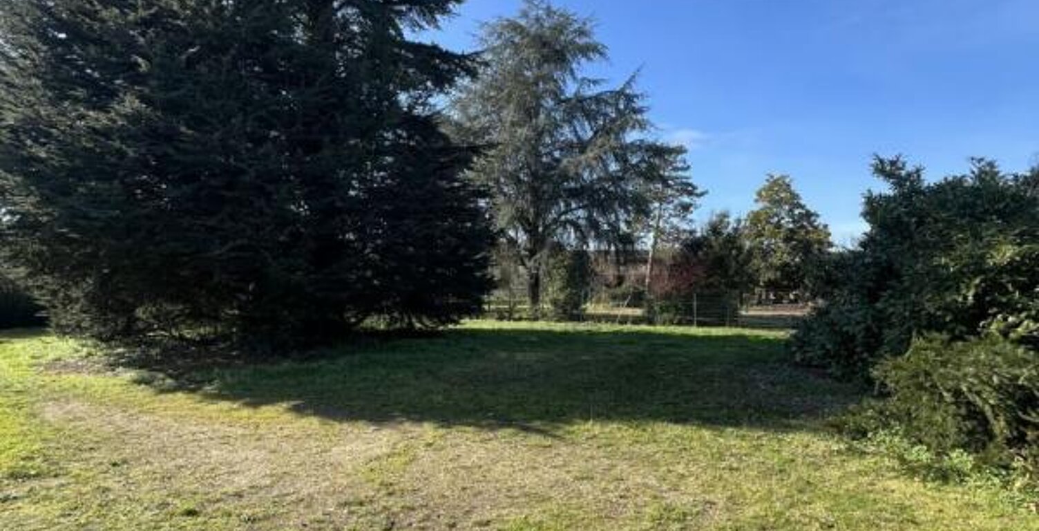 Terrain à bâtir de 306 m² à VILLENAVE-D'ORNON (33) — photo 1