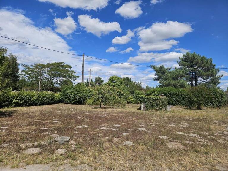 Terrain à bâtir de 380 m² à VILLENAVE-D'ORNON (33) — photo 1