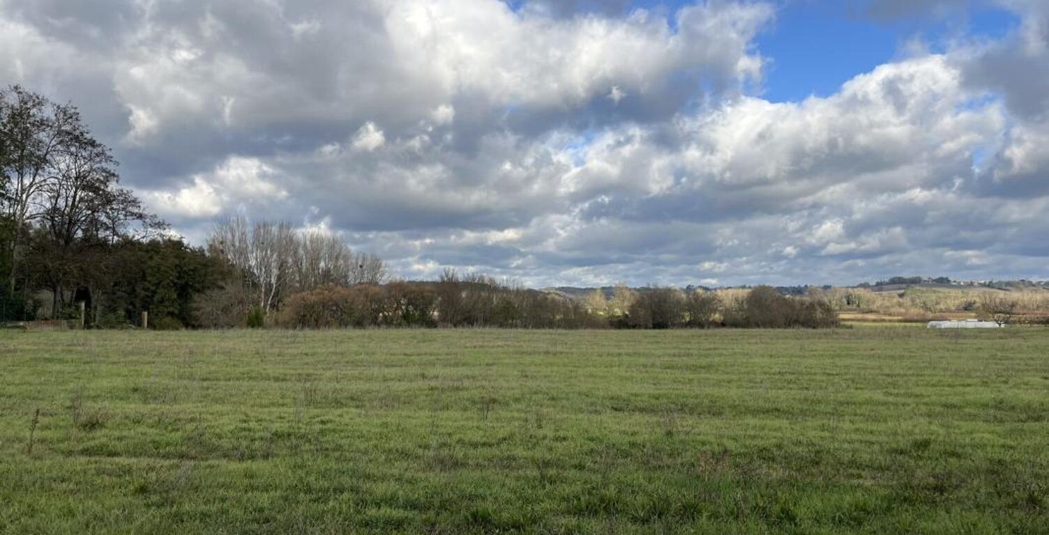 Terrain à bâtir de 486 m² à VIRELADE (33) — photo 1