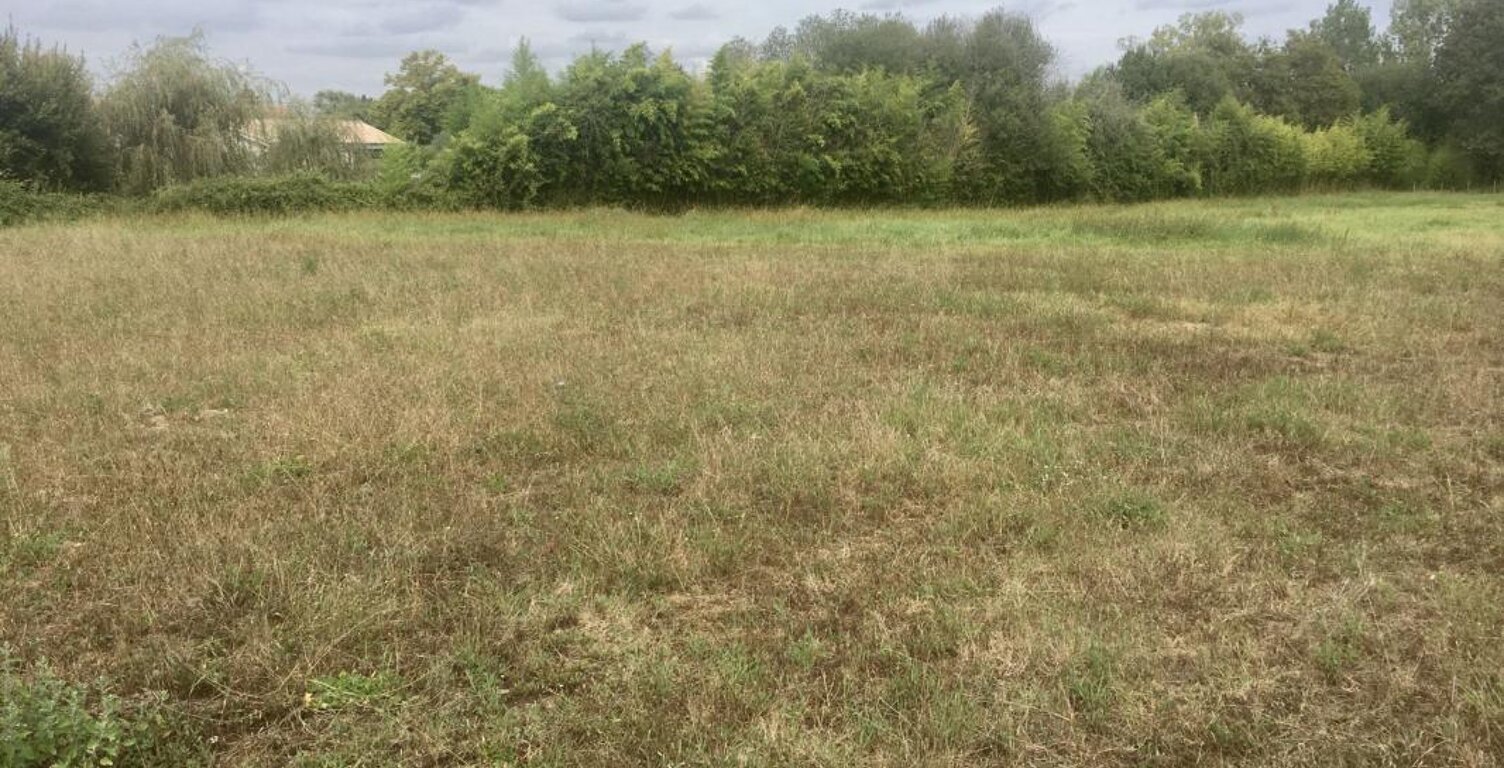 Terrain à bâtir de 615 m² à SAINT-ANDRE-DE-CUBZAC (33) — photo 1