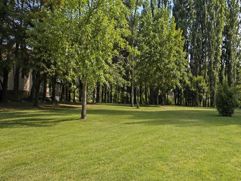Terrain à bâtir à Périssac (33240) — photo 1