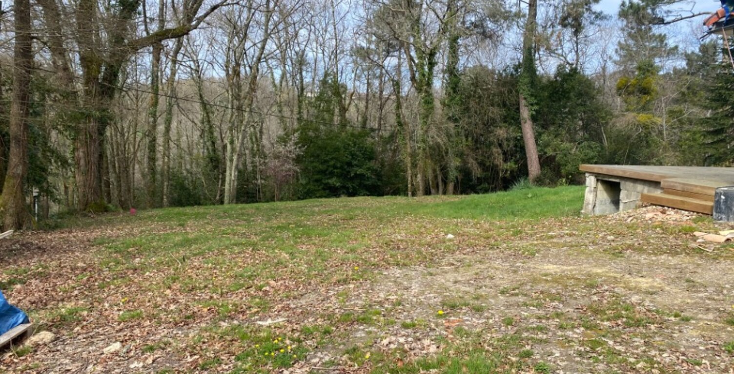 Terrain à bâtir à Bellebat (33760) — photo 1