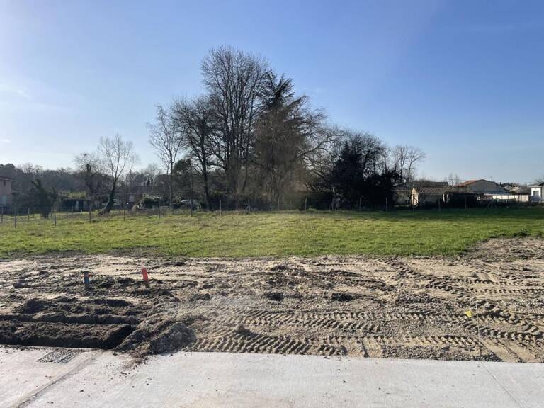 Terrain à bâtir de 529 m² à SAINTE-HELENE (33) — photo 1
