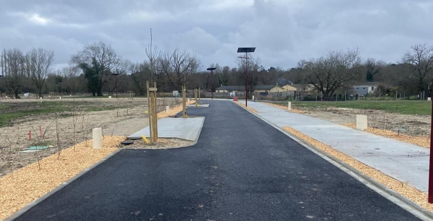 Terrain à bâtir de 455 m² à SAINT-LAURENT-MEDOC (33) — photo 1