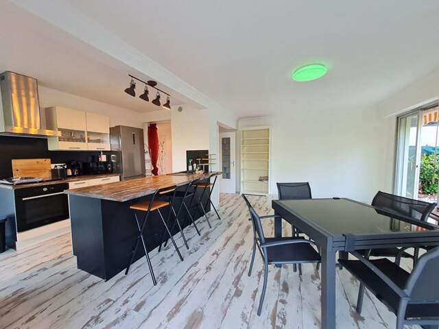 APPARTEMENT meublé 3 PIECES AVEC JARDIN ET PARKING — photo du bien