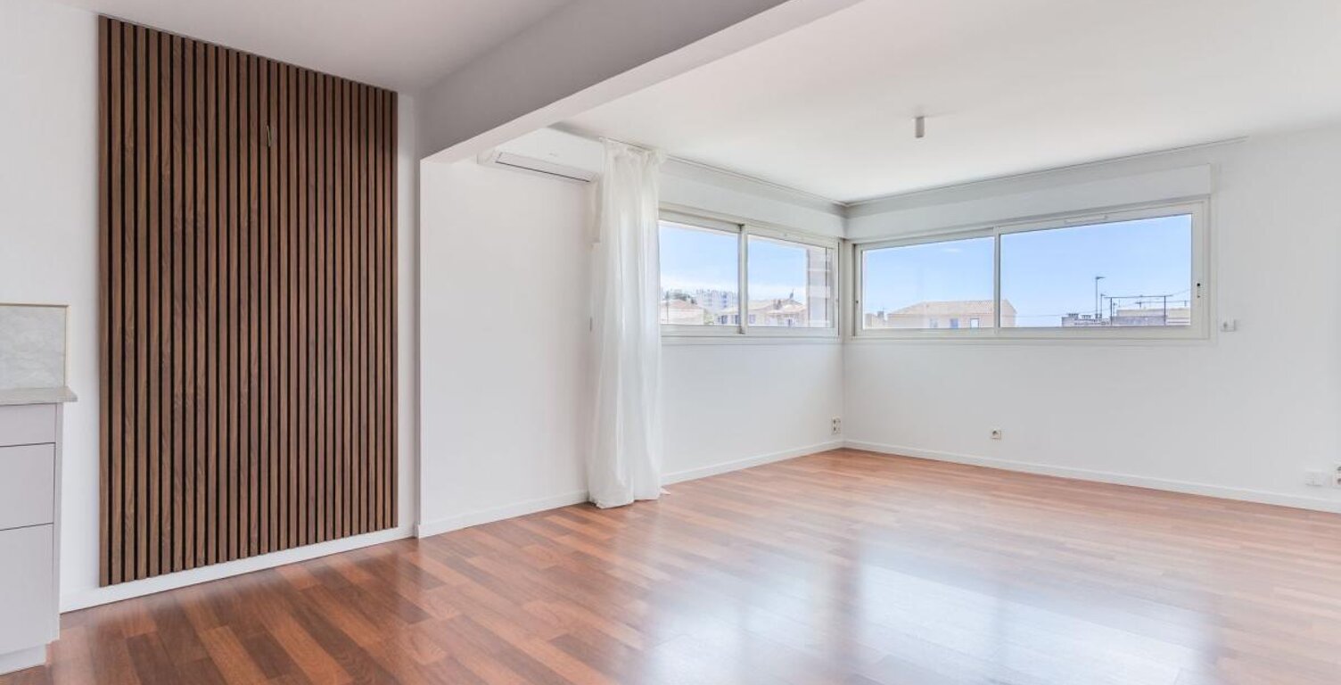 Appartement À Vendre — photo 1