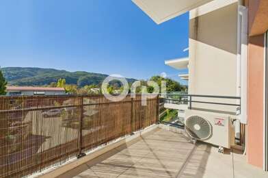 Appartement 4 pièces 1628 €