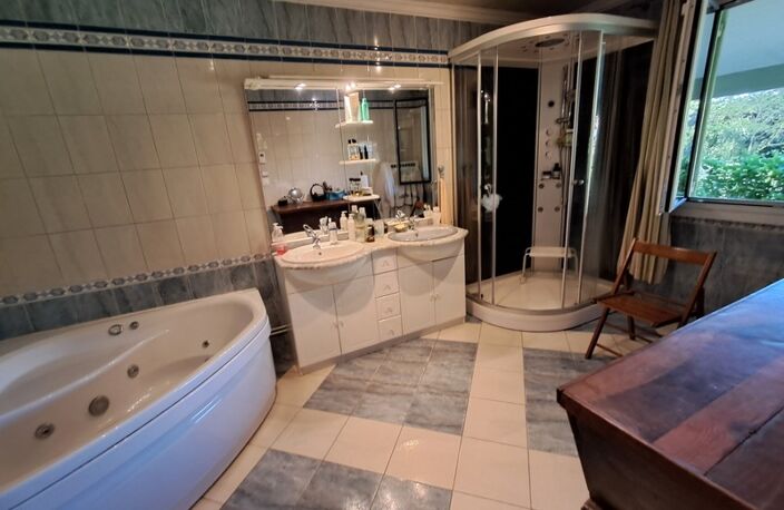 Spacieuse maison de campagne de 244 m² avec piscine — photo 2