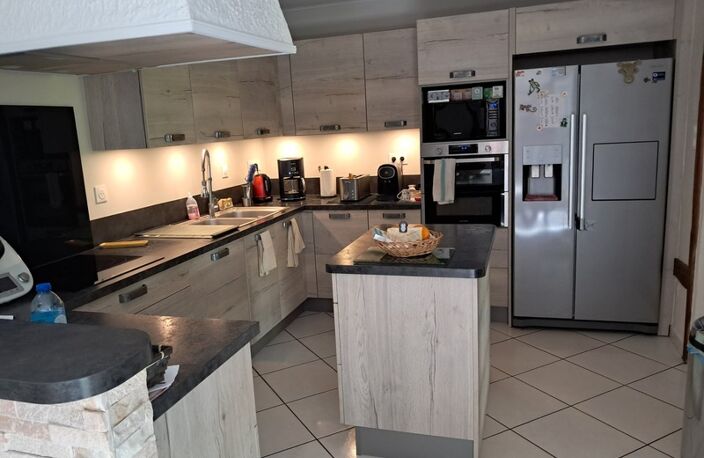 Spacieuse maison de campagne de 244 m² avec piscine — photo 3