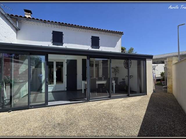 Ensemble immobilier à vendre 14 pièces LES EGLISES D'ARGENTEUIL (17)- maison principale + gîte + dépendances — photo du bien