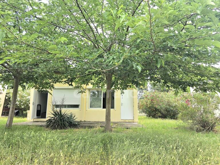 A vendre maison de vacances traversante de 27 m2, dans une résidence en bord de mer avec piscines, activités et restaurant à Castellare di Casinca (HAUTE CORSE) — photo 1