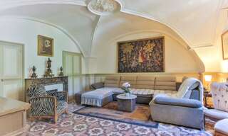 Maison 8 Pièces 296 m² à vendre à Uzès (30700)