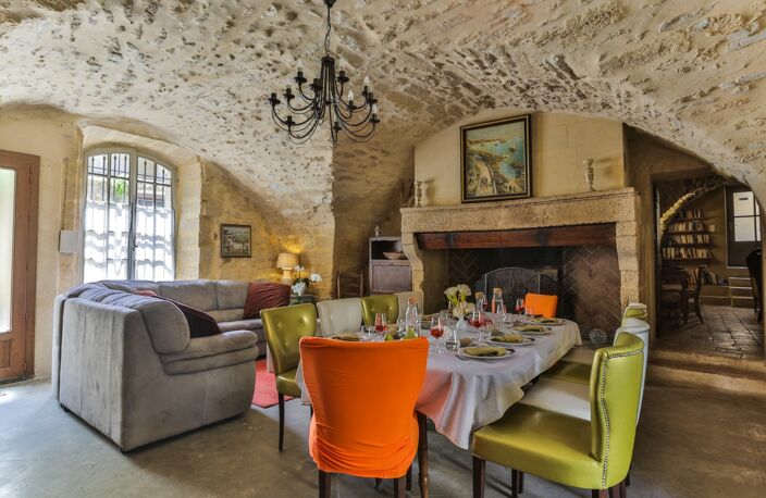 ✨Maison de caractère avec jardin clos, piscine et importantes dépendances – à 10 mn d’Uzès✨ — photo 4