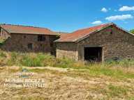 Maison à rénover avec grange en pierre, source et 7 000 m² de terrain - Saint Gervais Sous Meymont (63) — photo 2
