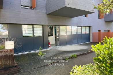 Local industriel 8 pièces 134400 €