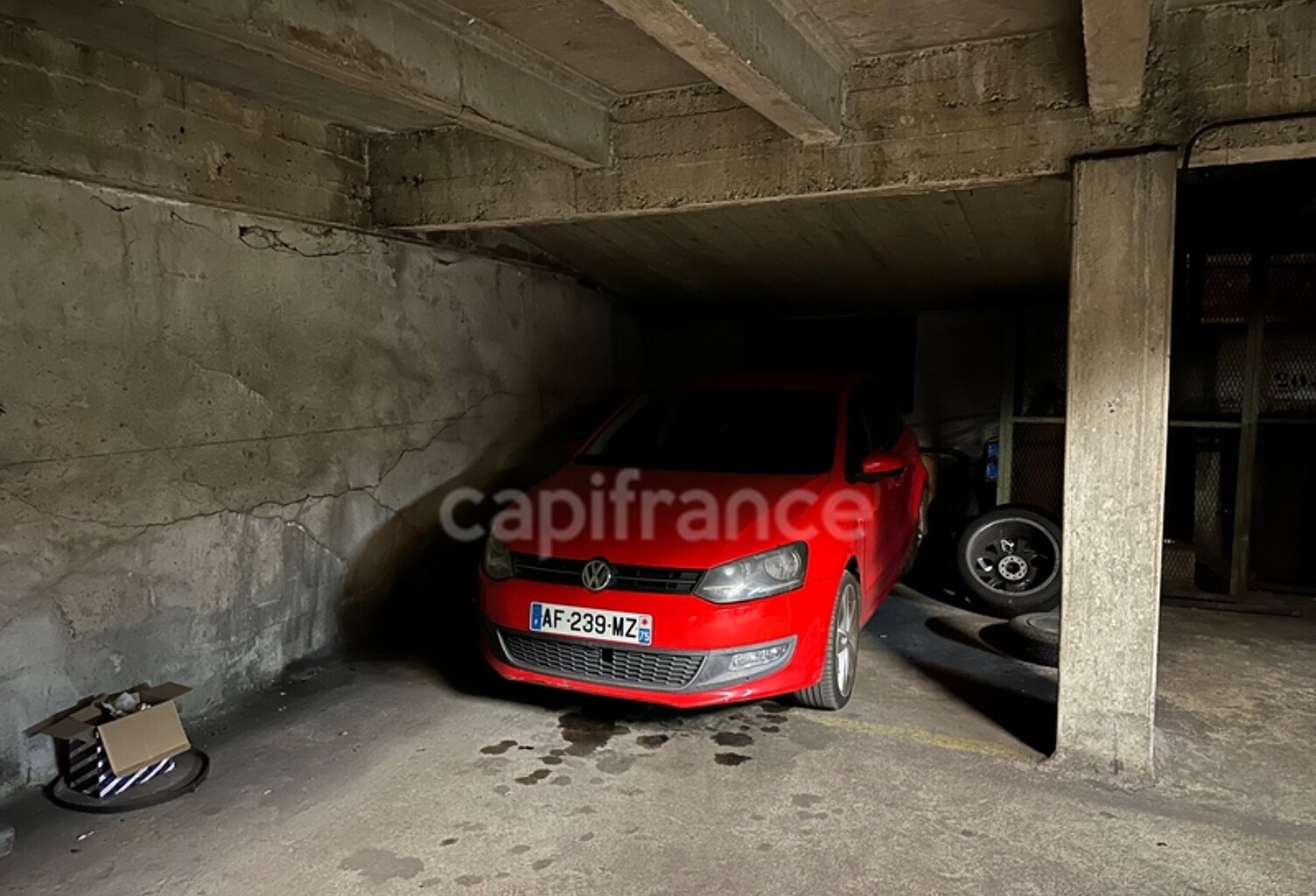 À vendre PARIS 20EME ARRONDISSEMENT (75) - grande place de parking intérieur - 67 rue St-Blaise 75020 PARIS — photo 1
