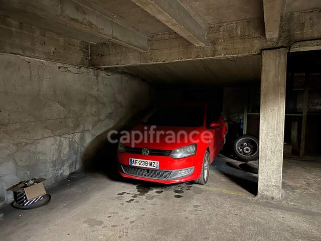 À vendre PARIS 20EME ARRONDISSEMENT (75) - grande place de parking intérieur - 67 rue St-Blaise 75020 PARIS — photo du bien