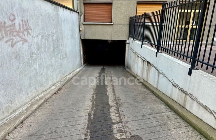 À vendre PARIS 20EME ARRONDISSEMENT (75) - grande place de parking intérieur - 67 rue St-Blaise 75020 PARIS — photo 4