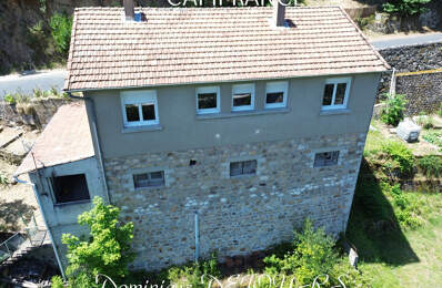 Ardèche, Vallée de l'Eyrieux à St Sauveur de Montagut, Maison de 126 m² avec deux logements et terrain de 1 300 m² - à rénover — photo du bien