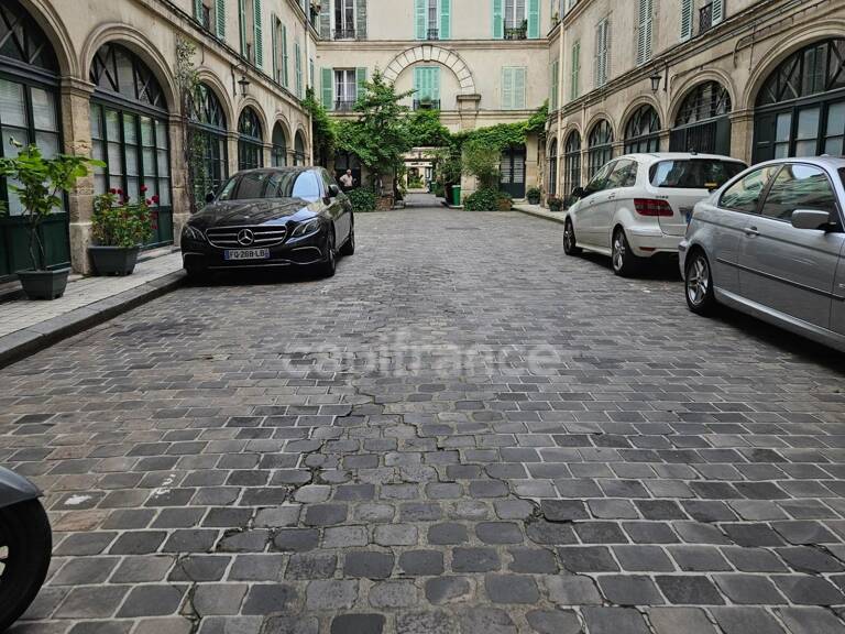 A VENDRE- PLACE DE STATIONNEMENT SECURISEE - PARIS 10e — photo 1