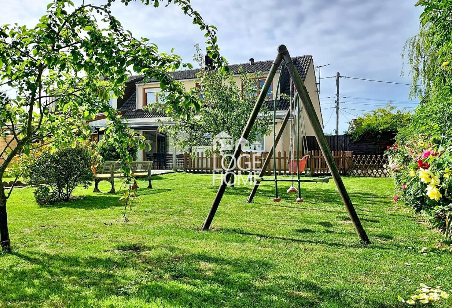MAISON SEMI-INDIVIDUELLE DE 123 M² HABITABLE, QUATRE CHAMBRES, JARDIN, GARAGE + PLACE DE STATIONNEMENT — photo 1