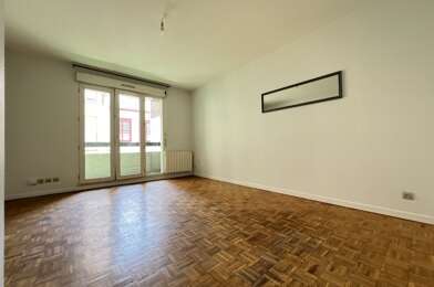 Appartement 2 pièces 828 €