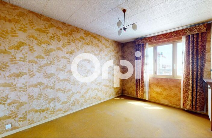 T4 lumineux avec balcon – Beau potentiel d’aménagement — photo 5