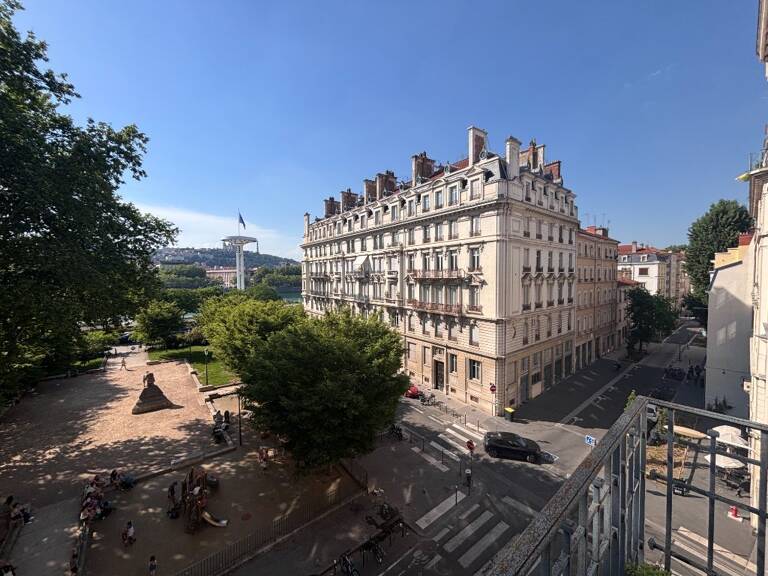 LYON 7 PLACE OLLIER APPARTEMENT FAMILIAL AVEC VUE DÉGAGÉE — photo 1