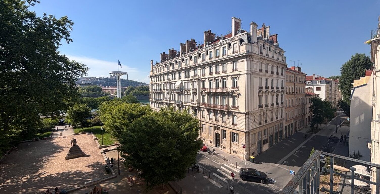 LYON 7 PLACE OLLIER APPARTEMENT FAMILIAL AVEC VUE DÉGAGÉE — photo 1