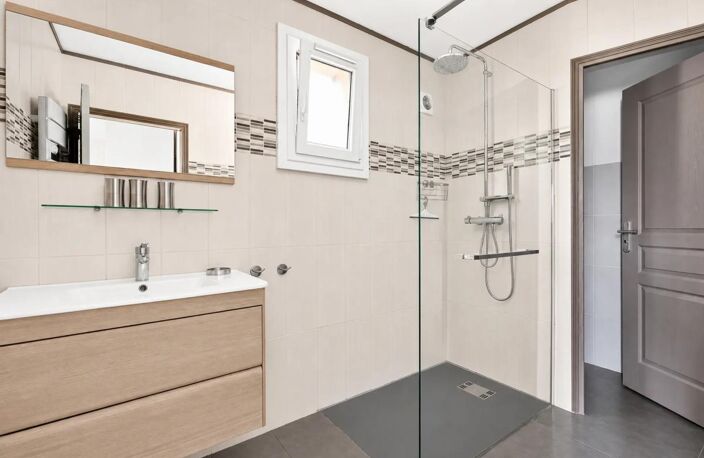 Maison de 7 pièces de 140 m² à Orgon — photo 5