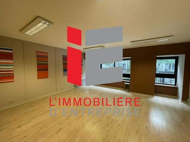BUREAUX A VENDRE — photo du bien
